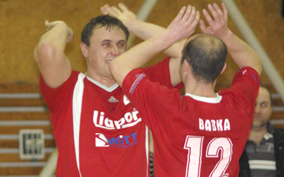 2010_mcr2m_01